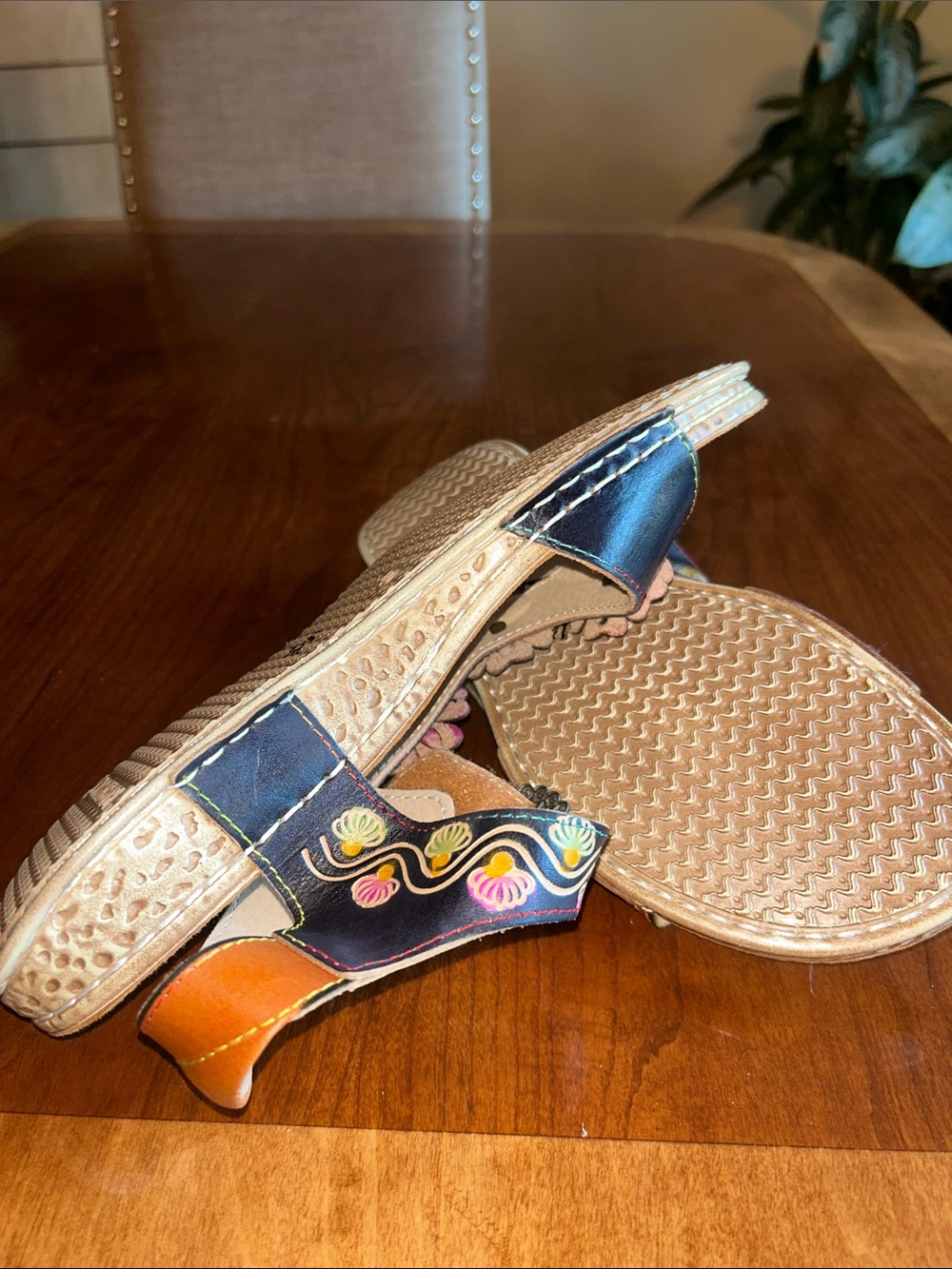 Women's Floral Multi-Color Leather Sandals - Picture 5 of 7
